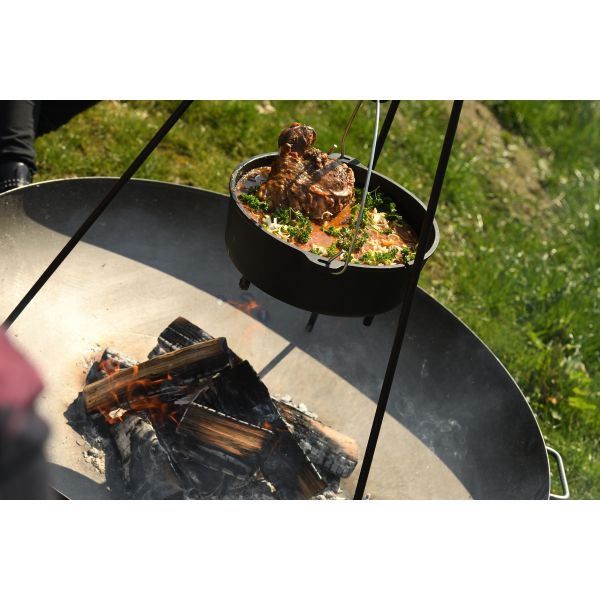 Camp Chef Driepoot + Dutch Oven 12